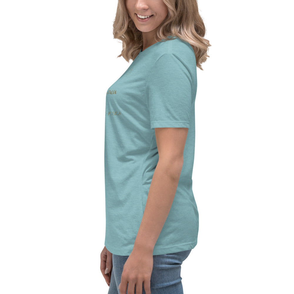 Camiseta mujer celeste con diseño He Visto Maradona en la espalda, look lateral